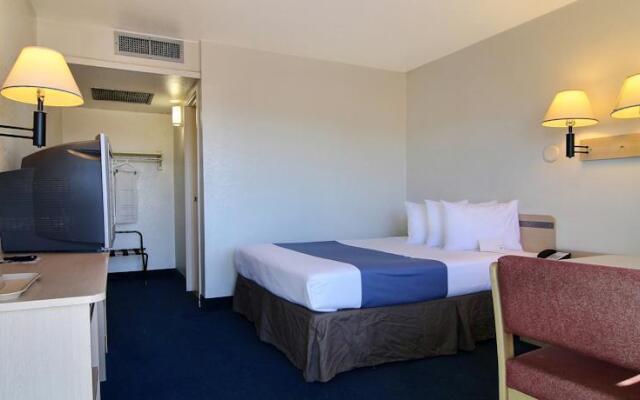 Rodeway Inn