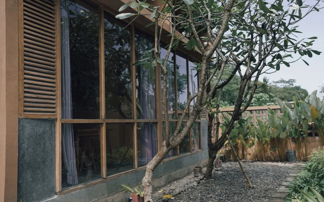 Loji Nyanyi Suite & Brew