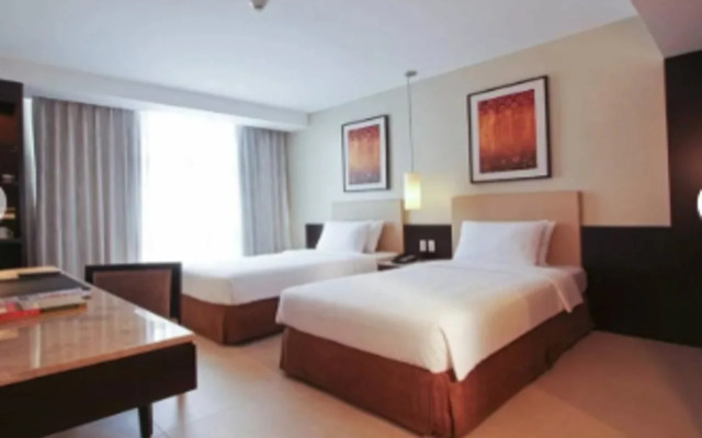 The B Hotel