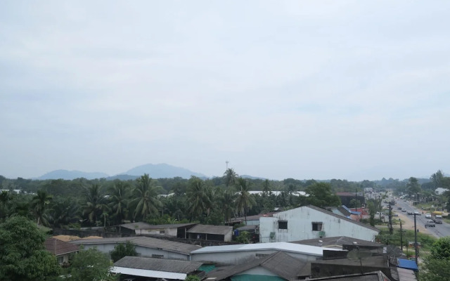 Good Morning Hotel at TakuaPa