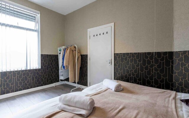 Comfy One Bed Room Flat Near Leeds City Centre