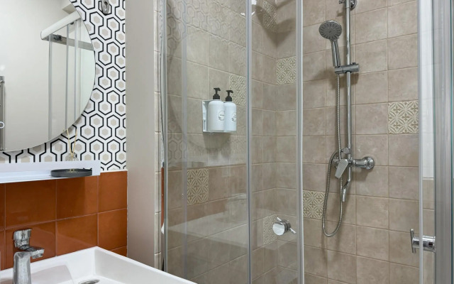 Минар Апартментс на проспекте Абая 38