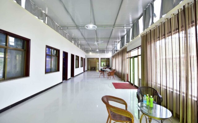 Ancient City Dragon Gate Inn