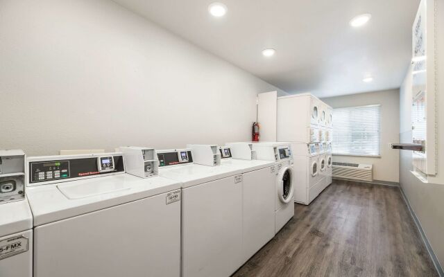 Woodspring Suites Ocala