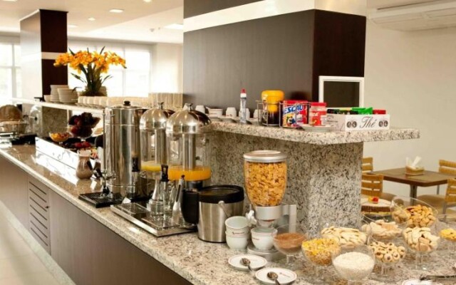 Serras Hotel