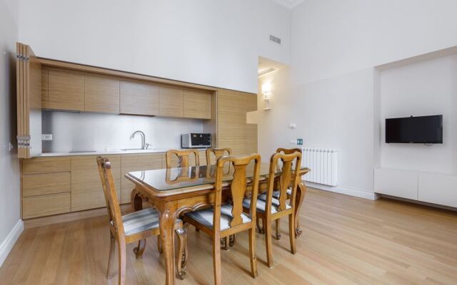 Travel & Stay - Navona 2