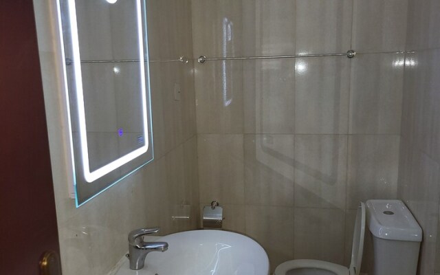 Stylish 2-bed Apartment in Lekki