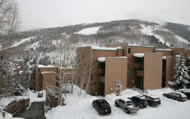 Roomy Condo with Free WiFi & Uncovered Parking by RedAwning