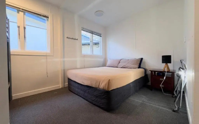 Waiheke Backpackers Hostel