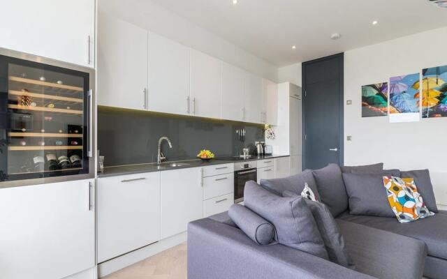 Beautiful Modern 2 Bedroom Flat in Putney