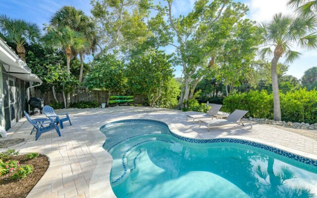 Dockside Paradise