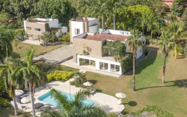 Luxe Villa San Jerónimo by Nomad Guru