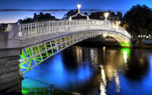 Lower Baggot Street Apartment