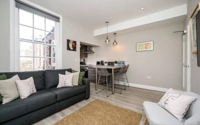 Host Apartments Picasso s Place II