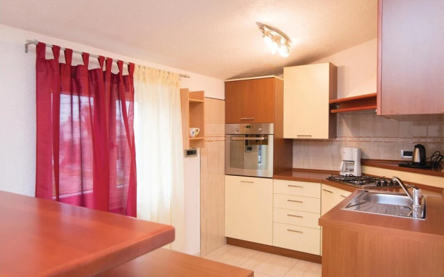 Nice Home in Nedescina With Wifi and 5 Bedrooms