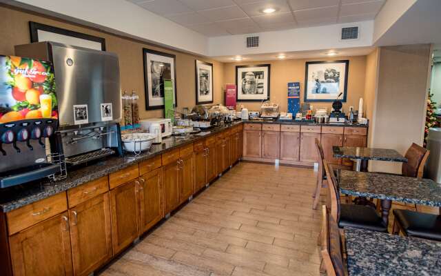 Hampton Inn Caryville-I-75/Cove Lake-State Park