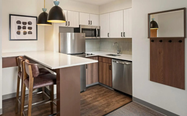 Staybridge Suites MPLS-Maple Grove/Arbor Lakes by IHG