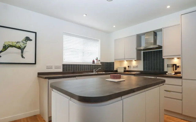 1 Matrons Cottages