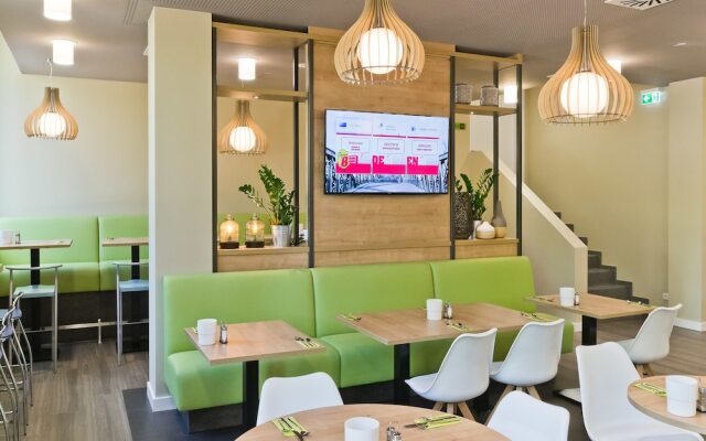 Super 8 By Wyndham Freiburg