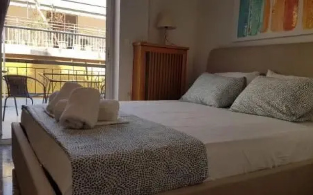 Maisonaitte-Athens Center, 4 BD, 2 BATH