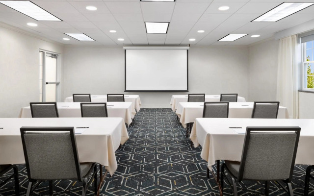 Homewood Suites by Hilton Manchester/Airport