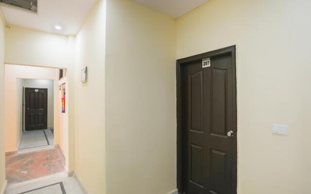 OYO 63279 Golden Suites