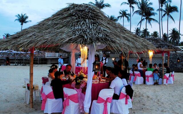 Punta Riviera Resort