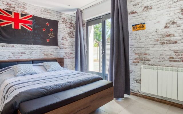 Cosy Apartment in Eperlecques with Fireplace
