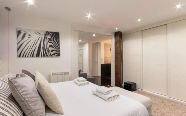 OLD TOWN II apartment by Aston Rentals
