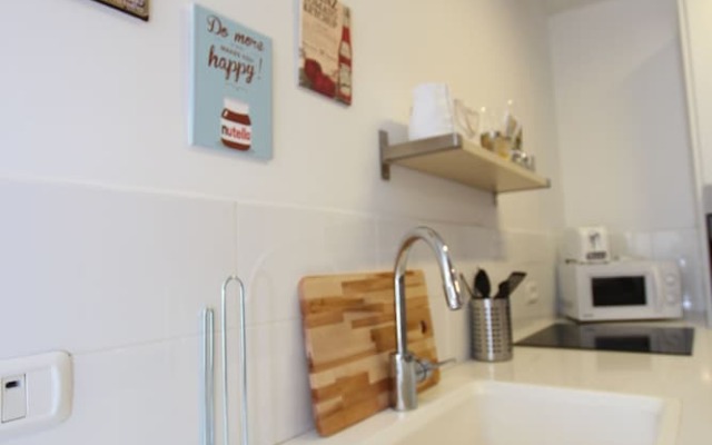 Amazing 3 Bedroom Garden Apartment near Gordon Beach