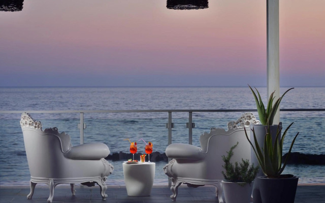 Hotel La Playa