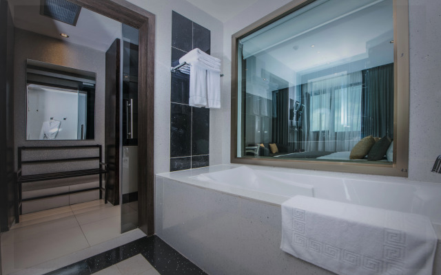 Krystal Palace Douala