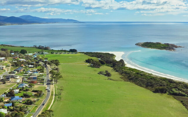 Diamond Island Resort & Penguin viewing
