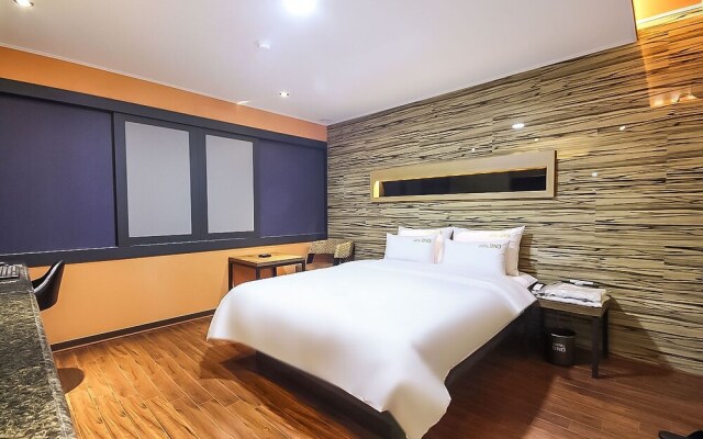 Changwon Masan Hotel BNB