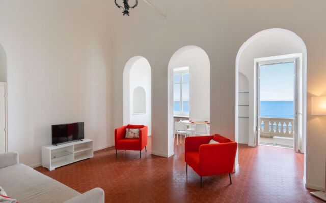 Beach House 39235