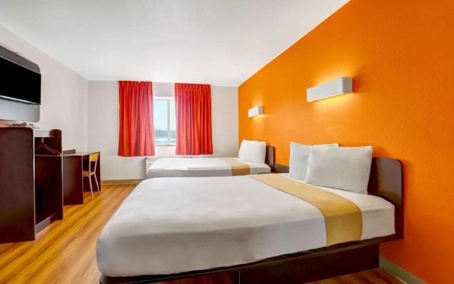 Superstition Inn and Suites