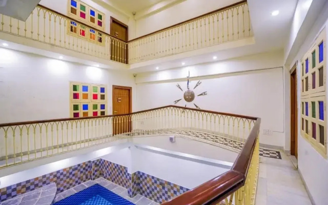 Royal Rafahiya - A Rooftop Lake View Hotel Near Lake Pichola