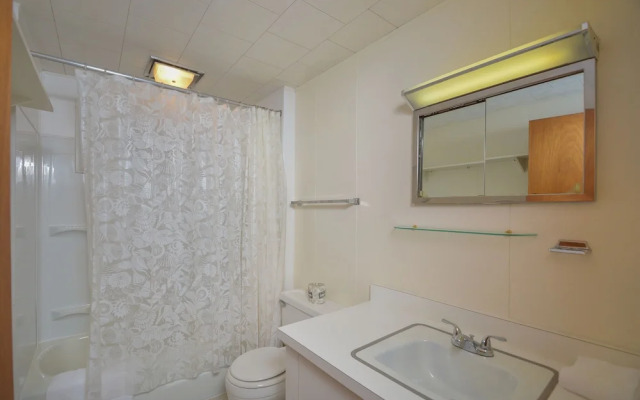 Our Golden Retreat 5 Bedroom House