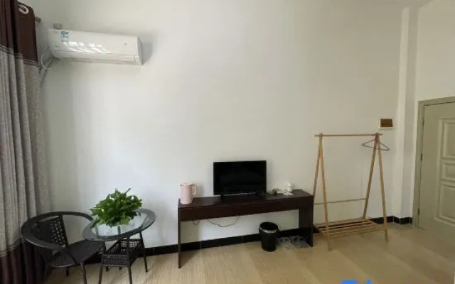 Worry-free Courtyard