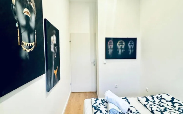 Spacious 3BR Near Kaufpark Alterlaa