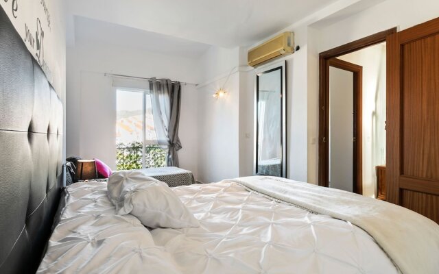 Modern Holiday Home in Benajarafe With Swimming Pool