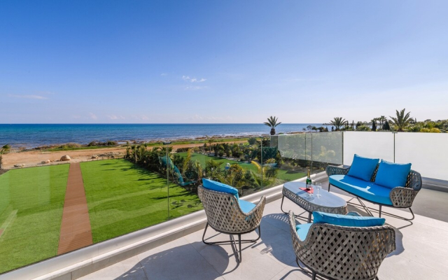 Serenity Seafront Villa