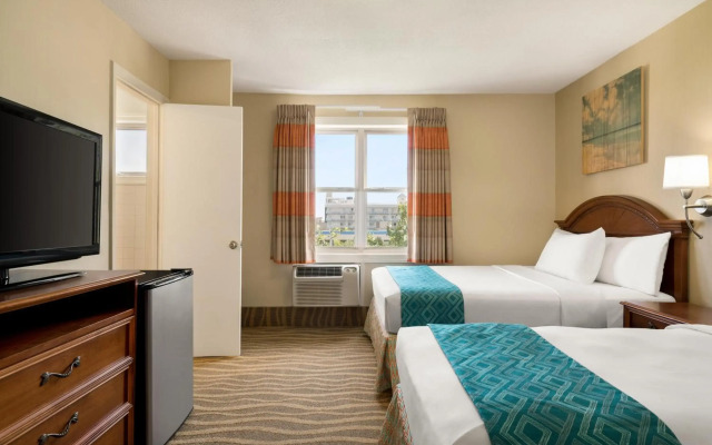 Plim Plaza Hotel