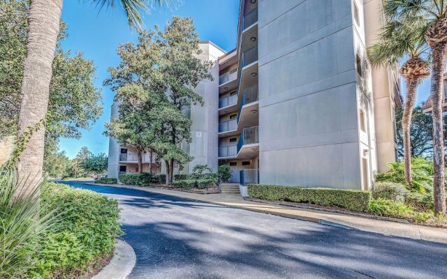 Yacht Club 7536 by Vtrips