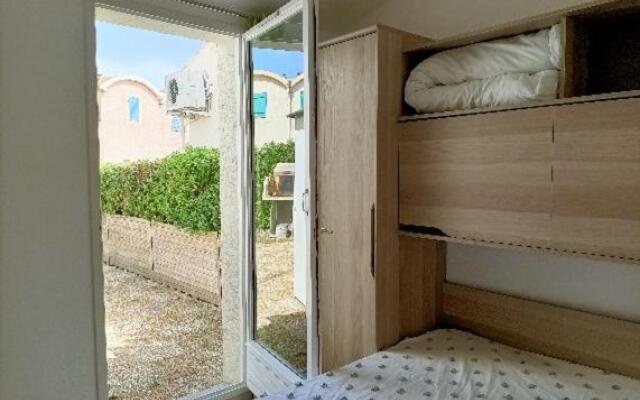 Maison avec piscine collective sur Gruissan 6MIN39