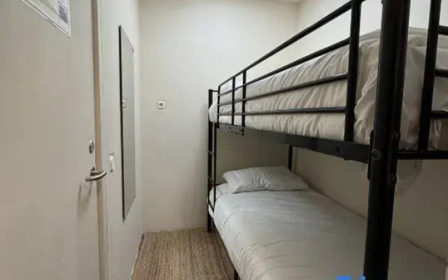 Nomad City Hostel