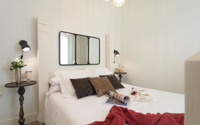 Granada Deluxe Apartments