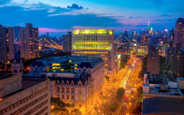 New York Marriott at the Brooklyn Bridge