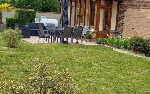 Gîte Pougy, 3 pièces, 5 personnes - FR-1-543-79