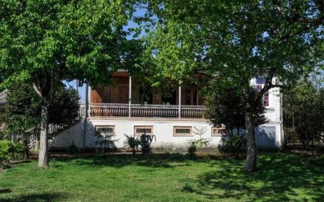 Jomidava House